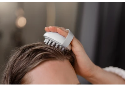 Masajul capilar si facial, recomandat pentru somn odihnitor