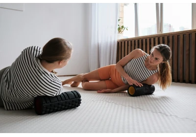 Fizioterapie la tine acasa?! Ce aparate poti folosi de unul singur si cand ai nevoie de specialist?